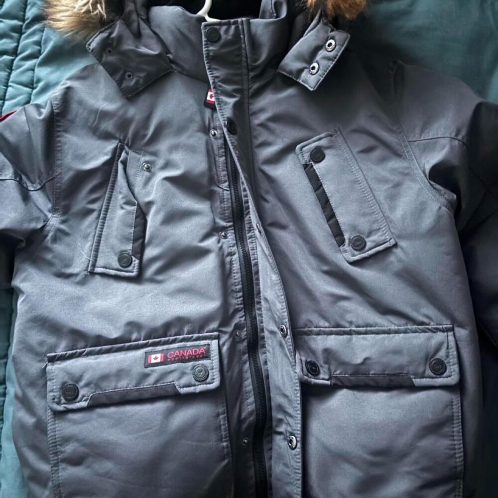 Canada-weather-gear Men's Navy and Black Coat